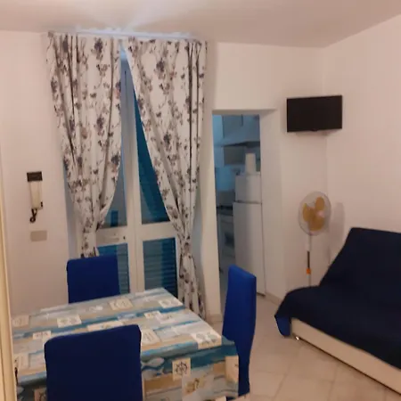 Il Gabbiano Apartment *